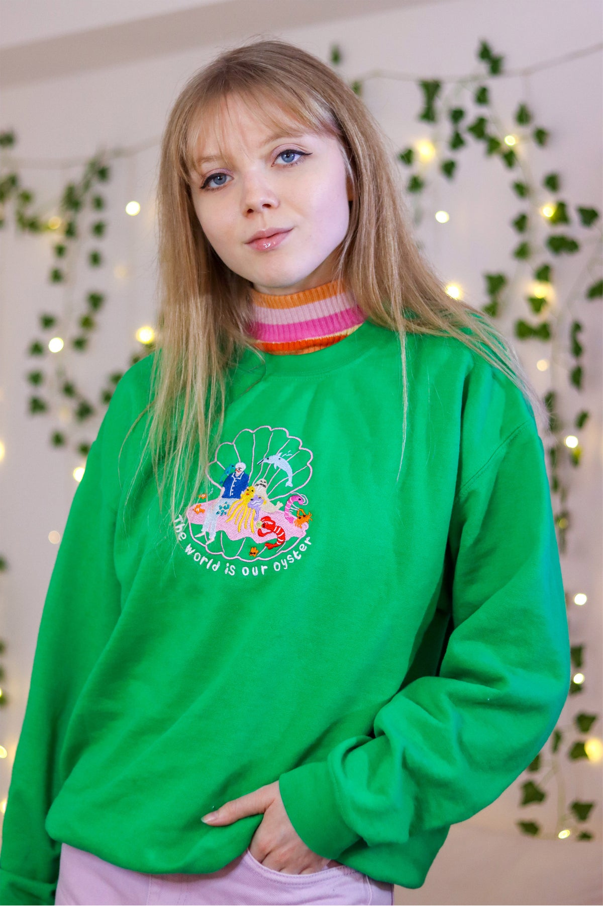 David Attenborough The World Is Your Oyster Embroidered Sweatshirt